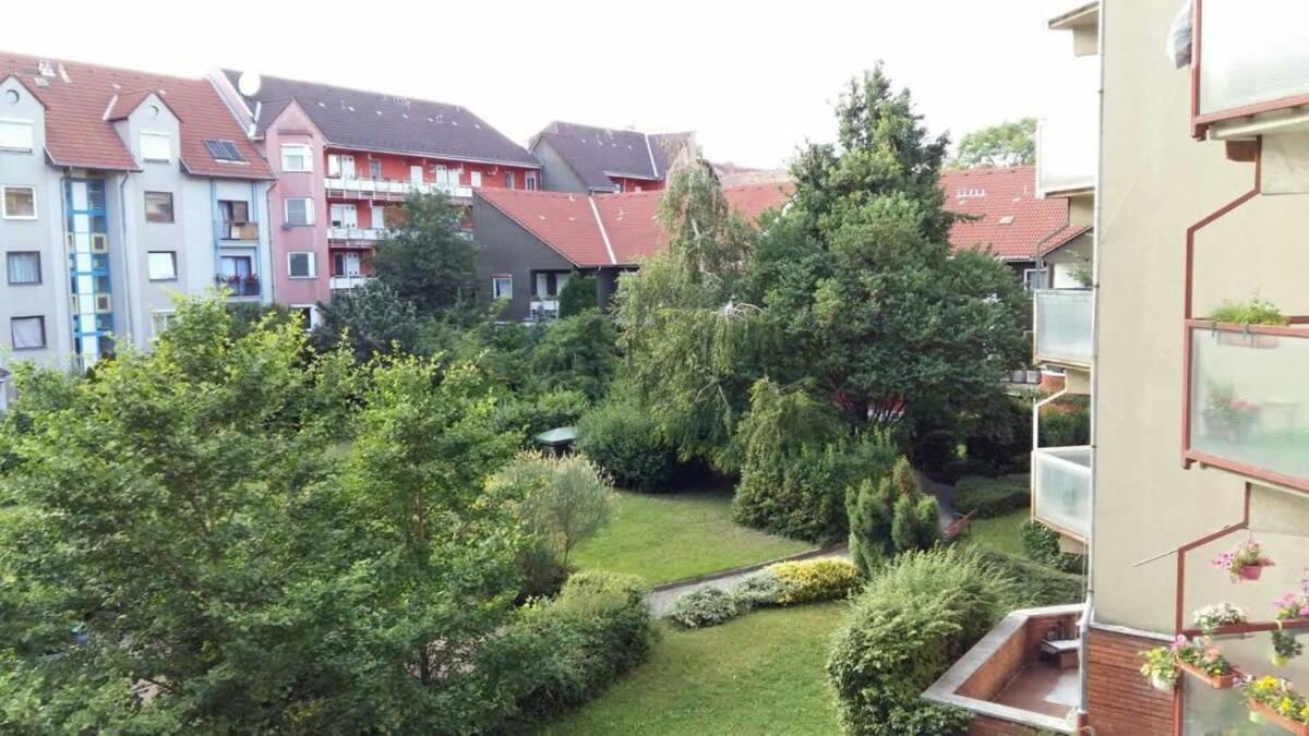 Sunny Balcony - Cute And Cozy Lägenhet Budapest Exteriör bild